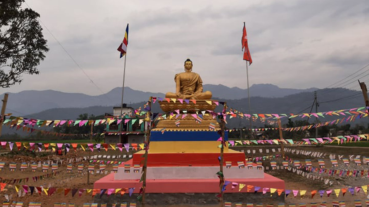 चितवनकाे रामपुरमा नवनिर्मित बुद्धको मूर्ति