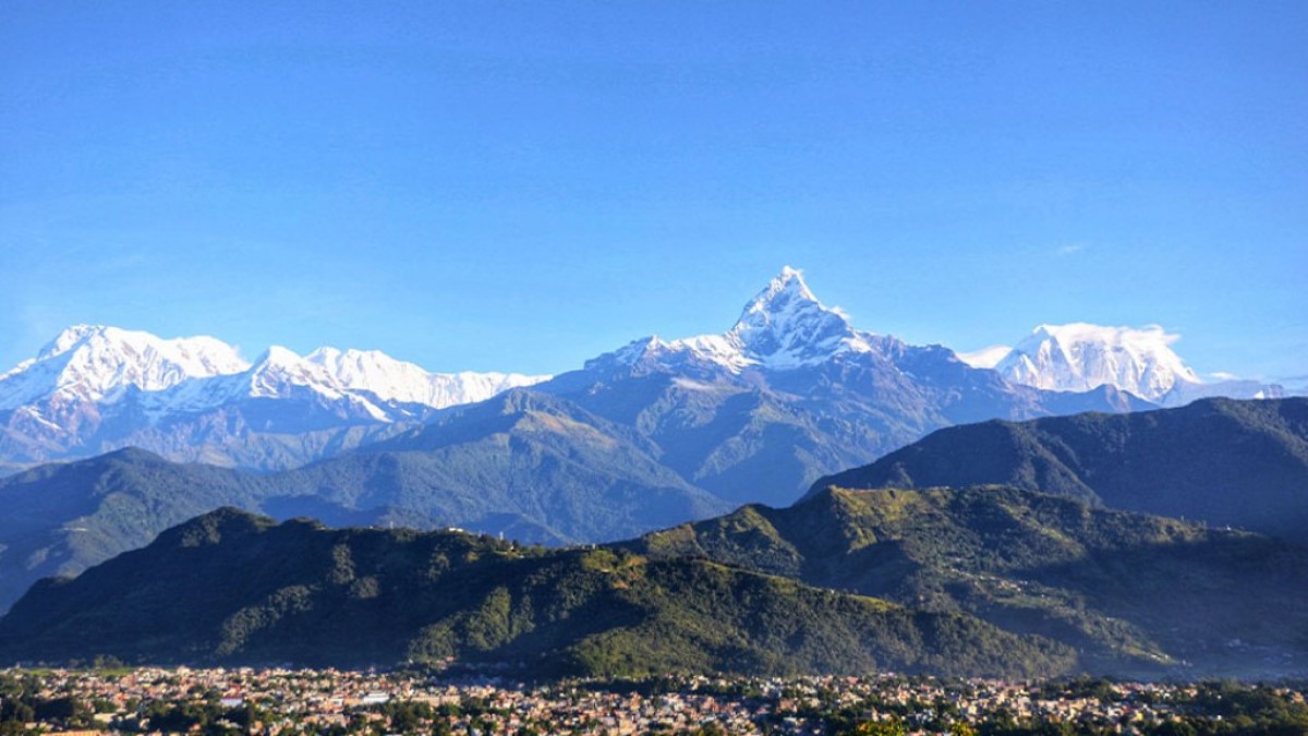 खुल्यो मौसम, हाँस्यो हिमाल !