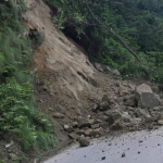 पहिराेका कारण भीमदत्त र केआइसिंह राजमार्ग पूर्णरूपमा अवरुद्ध