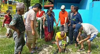 जन्मदिनमा वृक्षरोपण अभियानको संयोजनमा लमजुङकाे समुताँ गुम्बा परिसरमा वृक्षरोपण