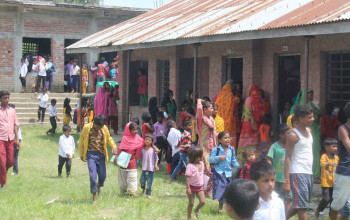 विद्यालय र वडाध्यक्षबीच तालमेल नमिल्दा विद्यार्थी समस्यामा, २ वर्षपछि पाए खाजा भत्ता