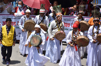 २८औँ विश्व आदिवासी दिवसका अवसरमा काठमाडाैंमा निकालिएको झाँकी