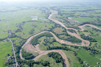 उत्तरतर्फ बगेको बबई नदी