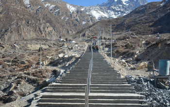 मुक्तिनाथ मन्दिर जान निर्माण गरिएकाे सिढी