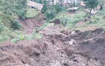 बुटवलको ज्योतिनगरमा एका बिहानै घरमा पहिराे