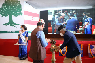 लाेकतन्त्रलाई जगैदेखि मजबुद बनाउन जनताका सुख दुःखमा साथ दिन जनप्रतिनिधिलाई प्रधानमन्त्री देउवाकाे आग्रह