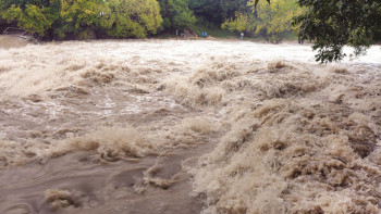 बान्द्रेखाेला बाढीमा मृत्यु हुनेको सङ्ख्या तीन पुग्यो