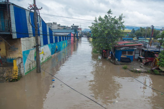 वर्षासँगै डुबानमा काठमाडौं (फाेटाे फिचर)