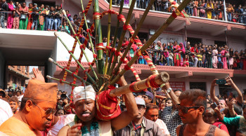 शुक्रवार भक्तपुरमा जिब्रो छेड्ने जात्रा, नवौँ पटक जिब्रो छेडाउदै बुद्धकृष्ण