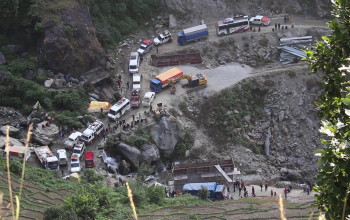 अविरल वर्षाका कारण कर्णाली प्रदेशका मुख्य राजमार्गहरु अवरुद्ध