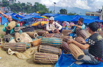 घट्याे मादलकाे व्यापार, व्यवसायी निरास