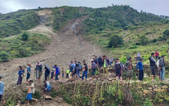 बझाङमा राहतकाे रकममा राजनीति, वास्तविक पहिराेपीडितले पाएनन् राहत