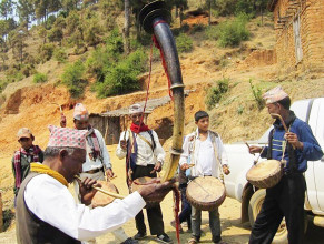 युवा पुस्ताकाे ध्यान आधुनिक प्रविधिमा, पञ्चेबाजाको मौलिकता हराउँदै