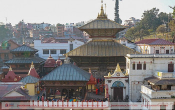 शिवरात्रिको अवसरमा राष्ट्रपति भण्डारी पशुपतिनाथमा 