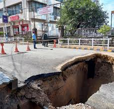 भासियो काठमाडौं प्लाजादेखि उत्तरतर्फको सडक