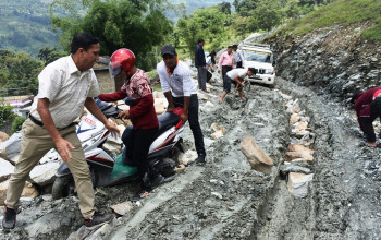 ग्रामीण सडक : केही दिनको खुशी, वर्षौंको पीडा