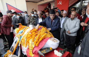 प्रधानमन्त्री दाहाल र कांग्रेस सभापति देउवाद्वारा उपाध्यायप्रति श्रद्धाञ्जली अर्पण