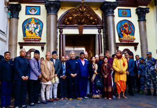 भारतीय विदेशमन्त्रीद्वारा पशुपतिनाथ मन्दिरमा पूजाअर्चना