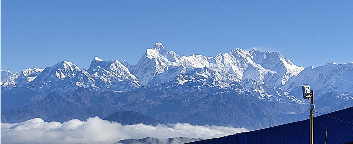 पाथीभरा क्षेत्रबाट देखिएको कञ्चनजंघा हिमशृङ्खला