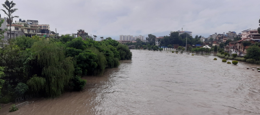 ktm-flood_31691477306.jpg